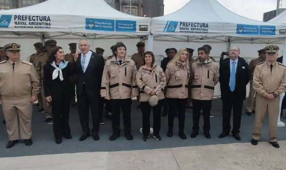 El Presidente recibió a un buque de la Guardia Costera estadounidense que llegó al Puerto de Buenos Aires