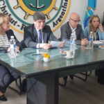 Firma de contrato para el dragado del puerto Comodoro Rivadavia