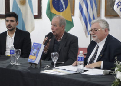 El historiador Miguel Ángel De Marco (h) reflexiona sobre la Relación Ciudad-Puerto y Presenta el libro Hidrovía