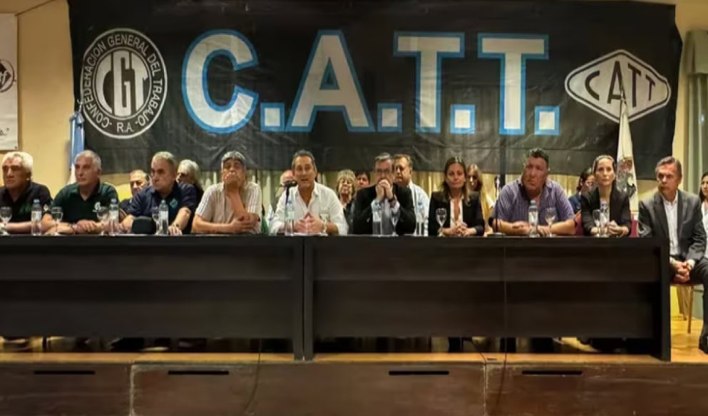 Gremios portuarios y marítimos: asambleas para el lunes 6 de mayo y adhesión al paro de la CGT