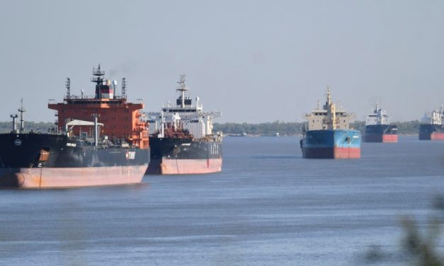 Licitación de la Hidrovía: Duelo de dos gigantes belgas