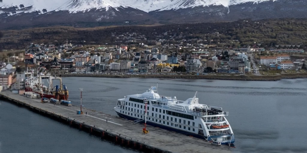 Puerto de Ushuaia: adjudican la obra para renovar las defensas del muelle