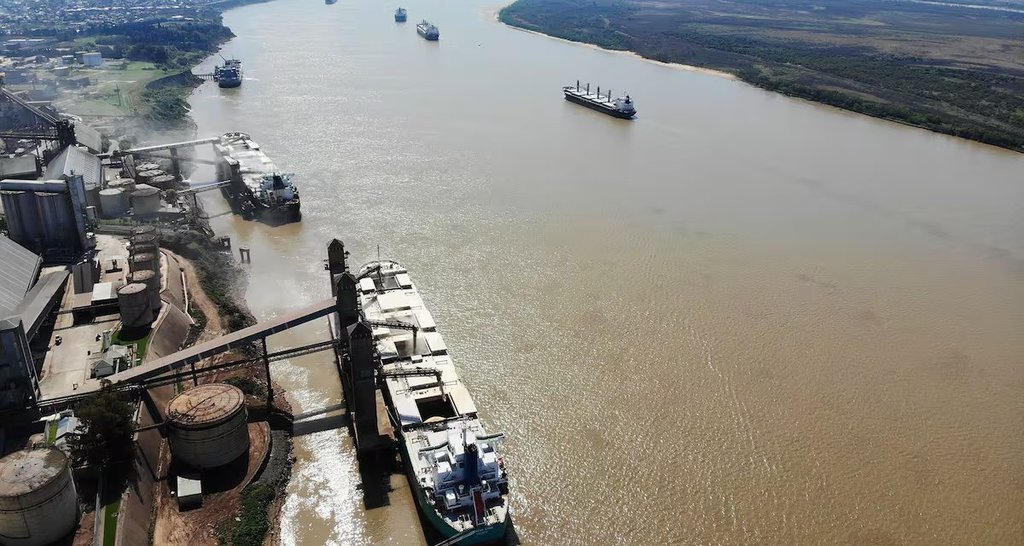 Hidrovía: el Gobierno redefine el pliego y busca recuperar la confianza del sector