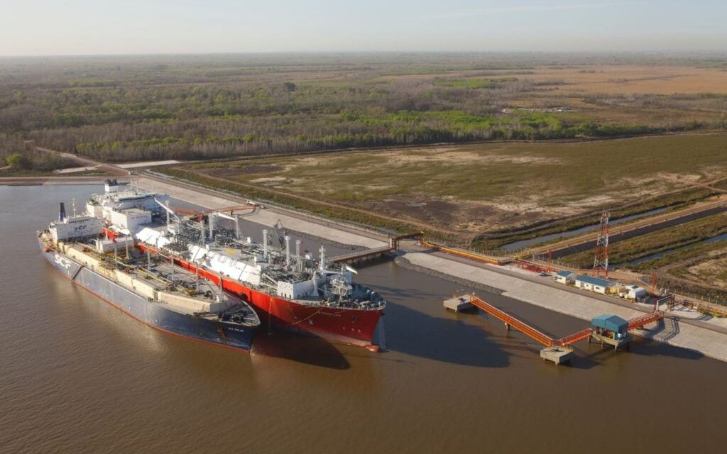 El puerto regasificador de Escobar se prepara para recibir múltiples cargamentos de GNL este invierno