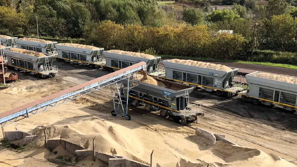 YPF impulsa el tren a Vaca Muerta para transportar arena y aliviar las rutas