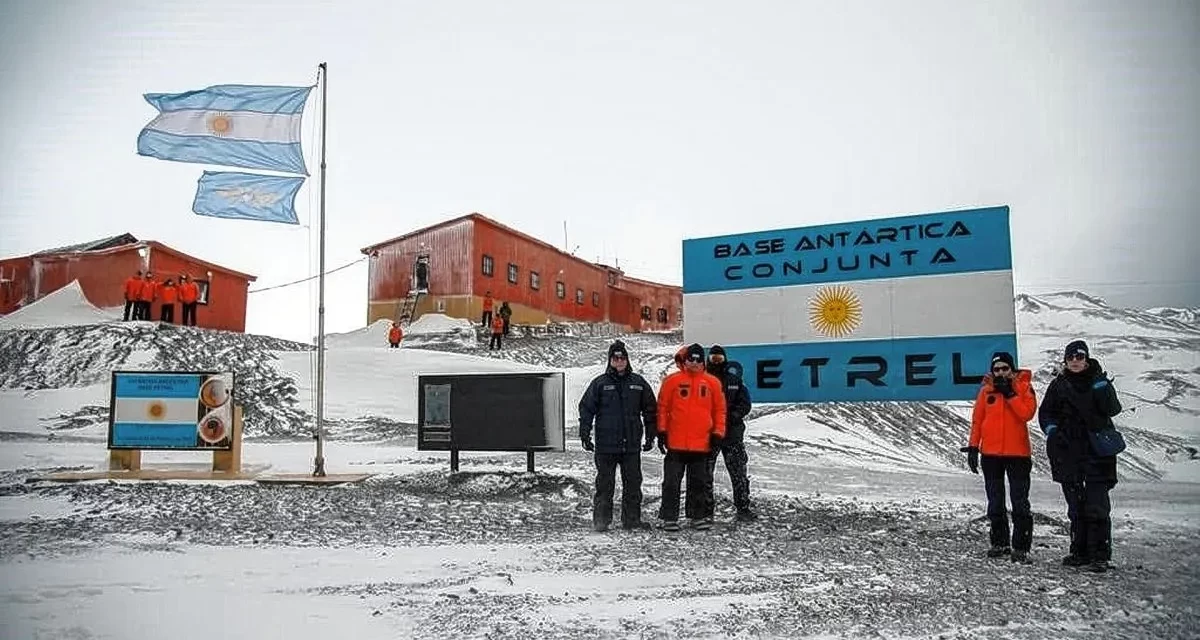Argentina avanza en la Antártida: finalizó el montaje del segundo módulo de la nueva Base Petrel