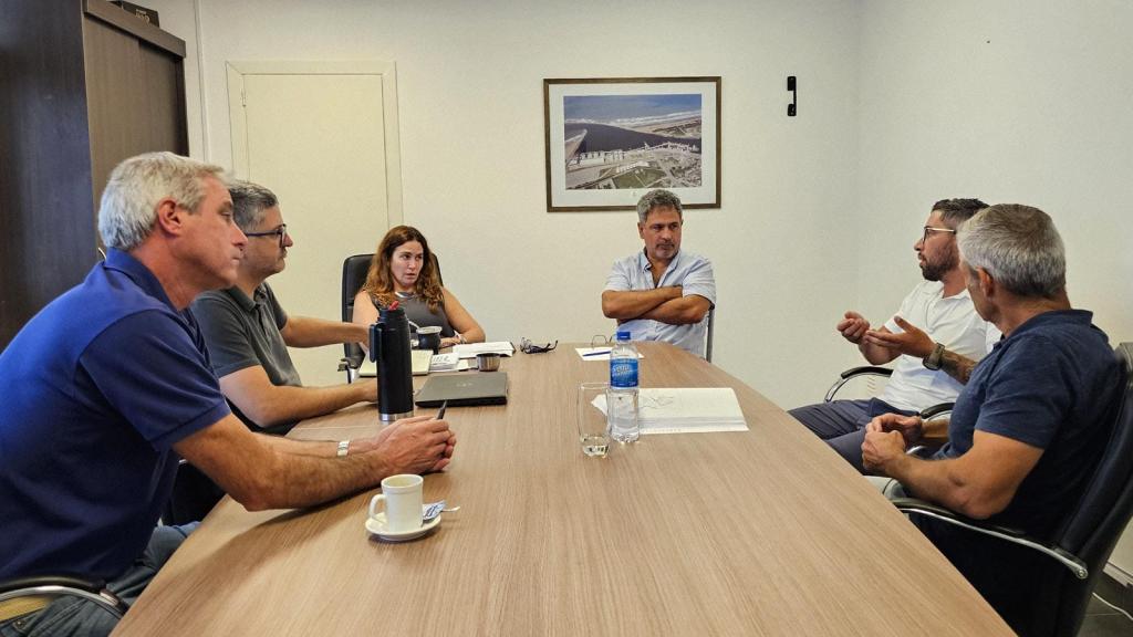 Puerto Quequén refuerza el trabajo colaborativo con los prácticos para garantizar operaciones seguras y eficientes