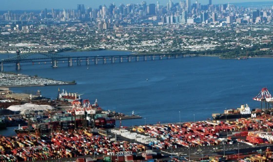 Estados Unidos: los puertos frenaron la caída en el 2025, pero crecen las dudas para 2026