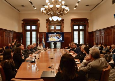 Arreseygor estuvo en la UIA y dejó definiciones sobre la VNT, el cabotaje nacional y el Puerto de Buenos Aires