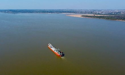 DNU 340: cambios históricos en el cabotaje, la industria naval y el trabajo marítimo
