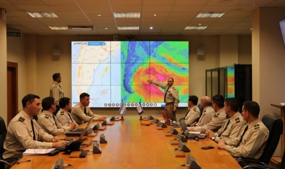 Operativo de la Prefectura para el ingreso controlado de buques chinos que buscan refugio en la ZEE argentina
