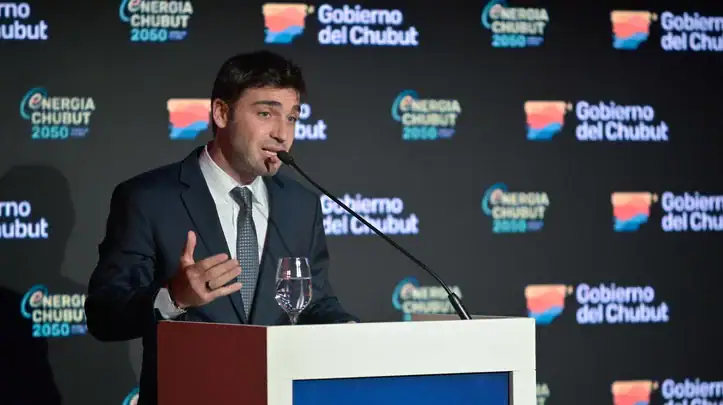 Presentan en Buenos Aires el proyecto GNL Puerto Rawson para exportación de gas natural licuado