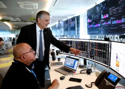 YPF apuesta a la inteligencia artificial para transformar su red de estaciones: precios dinámicos y datos en tiempo real