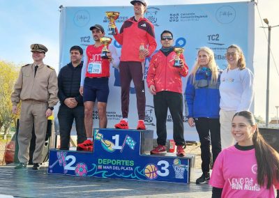 La carrera organizada por la Prefectura se desarrolló de manera exitosa y fue una fiesta para toda la familia