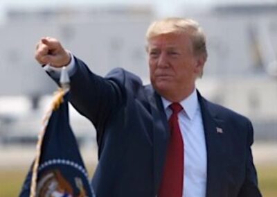 Trump redobla la ofensiva comercial: aranceles del 35 % a Canadá y nuevas amenazas a la Unión Europea