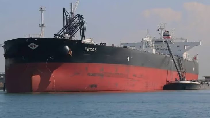 Llega el primer Suezmax a Puerto Rosales para cargar récord de petróleo de Vaca Muerta