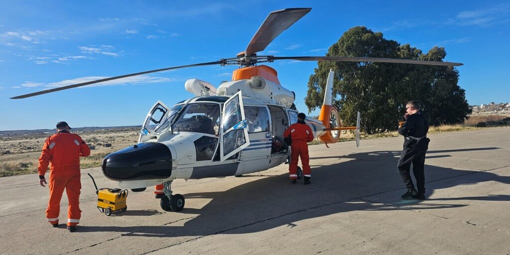 Rescate en el mar: Prefectura Naval aeroevacuó a un navegante accidentado 