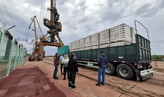 El Puerto de Barranqueras abre una nueva etapa con la exportación de hilado de algodón chaqueño