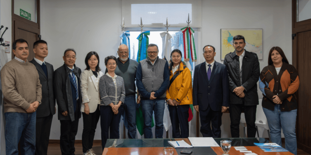 Delegación de Hubei (China) fortalece vínculos comerciales con el Puerto La Plata y su terminal TecPlata