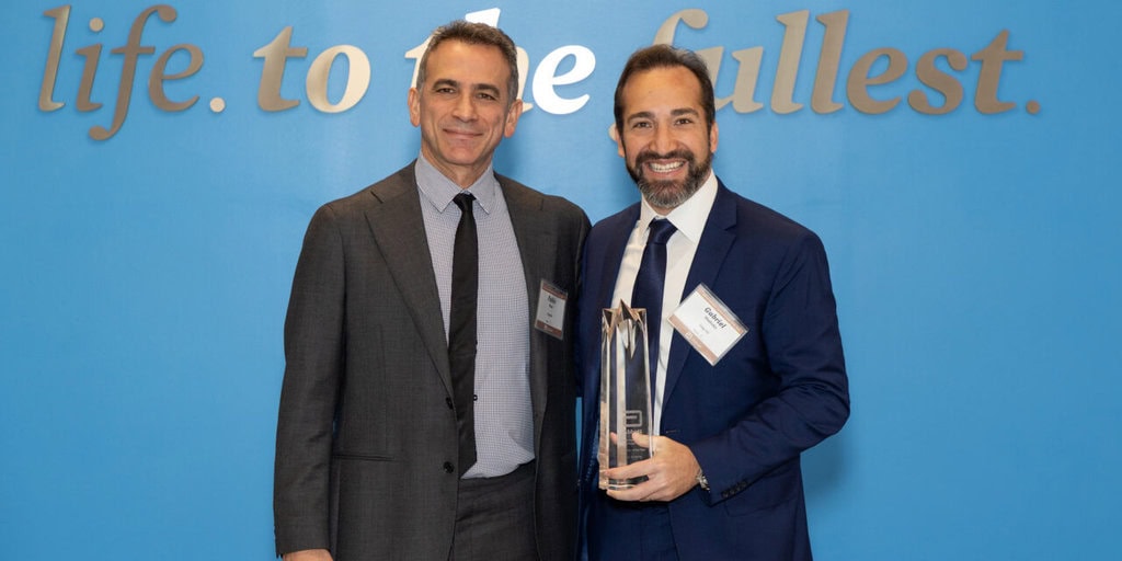 LOG-IN FARMA, reconocido como Proveedor Sobresaliente de Logística 2024 por Abbott Nutrition