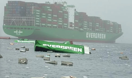 Cuando los contenedores caen al mar: los seguros como última barrera de protección en el comercio internacional