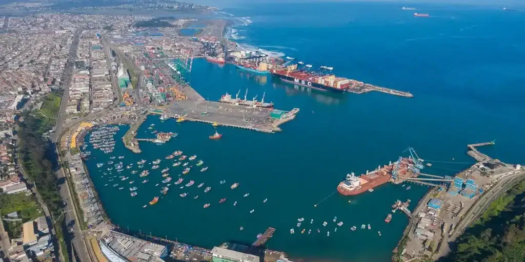 Puerto Exterior de San Antonio: tres gigantes se precalifican para la mayor obra portuaria de Chile