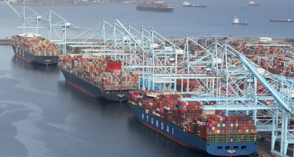 Disputa EE. UU. vs China se traslada a las grúas portuarias: nuevos aranceles a equipos chinos tensan la guerra comercial marítima