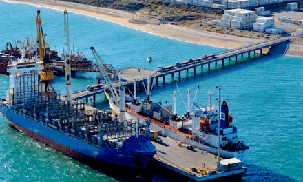 El arribo del Billion Star marca el inicio logístico del proyecto Argentina FLNG en San Antonio Este