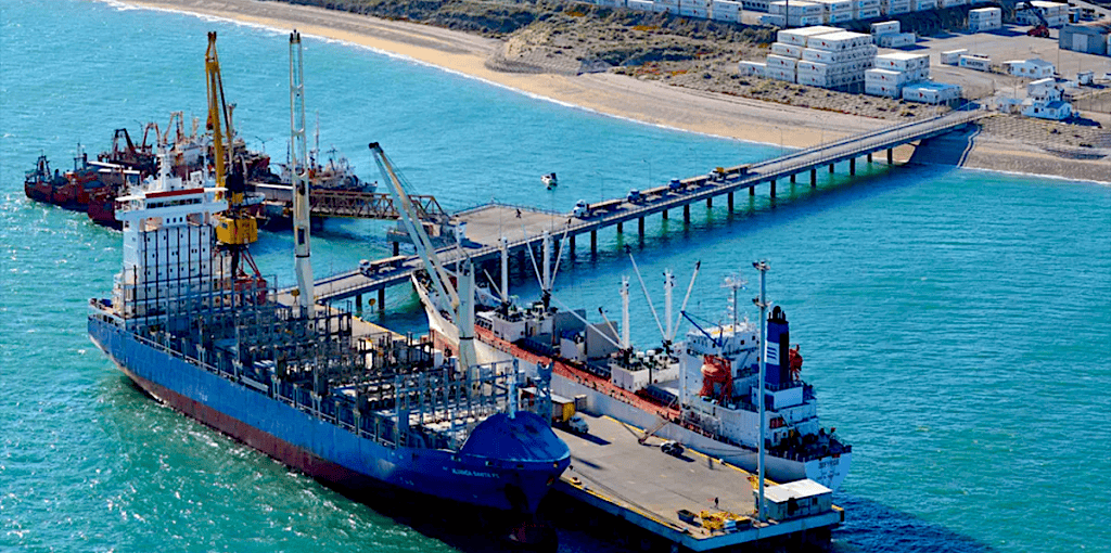 El arribo del Billion Star marca el inicio logístico del proyecto Argentina FLNG en San Antonio Este