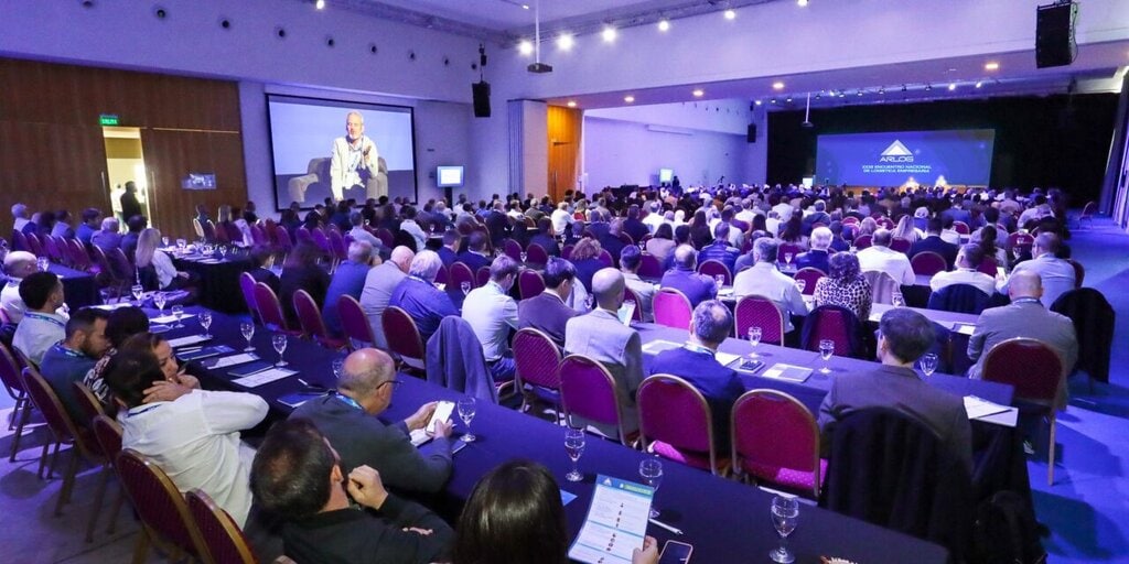 ARLOG revela optimismo inversor y cautela laboral en el sector logístico