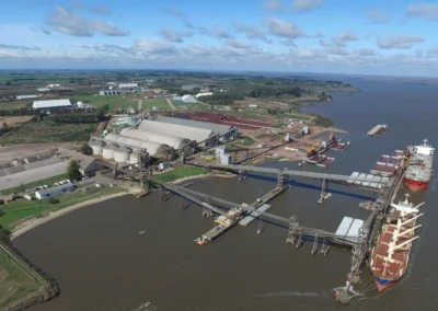 Nueva Palmira consolida su rol como puerta oceánica de la minería brasileña