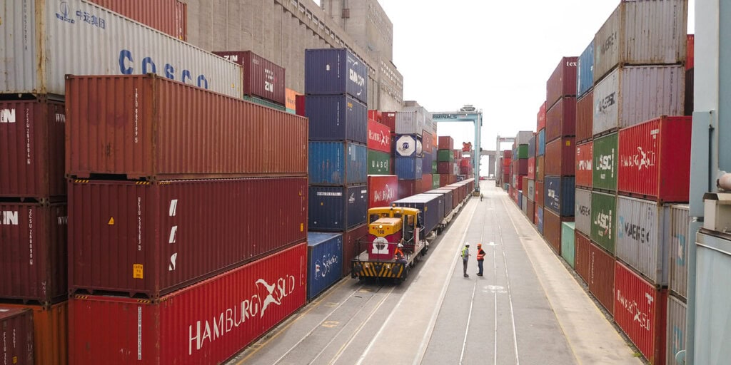BID: la región exportó más en 2025 y Argentina enfrenta el desafío del costo logístico