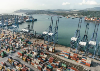 Hutchison advierte a Maersk por las terminales de Panamá y escala el conflicto por Balboa y Cristóbal