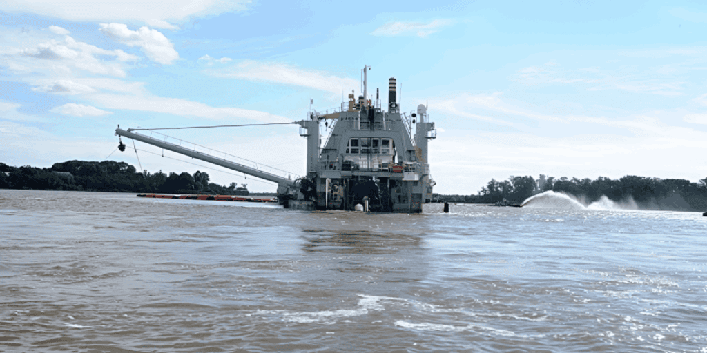 CARP descalifica a CHEC Dredging y la licitación dragado Canal Martín García 2026 queda entre Jan De Nul y Boskalis