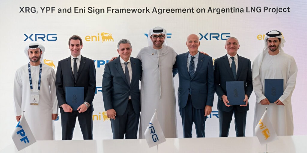 Argentina LNG: ADNOC-XRG se suma al proyecto de YPF y Eni para avanzar hacia la inversión 2026