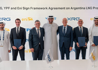 Argentina LNG: ADNOC-XRG se suma al proyecto de YPF y Eni para avanzar hacia la inversión 2026