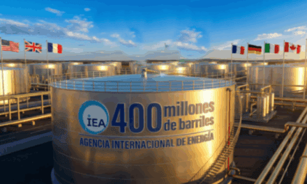 La AIE libera 400 millones de barriles por la crisis en Ormuz
