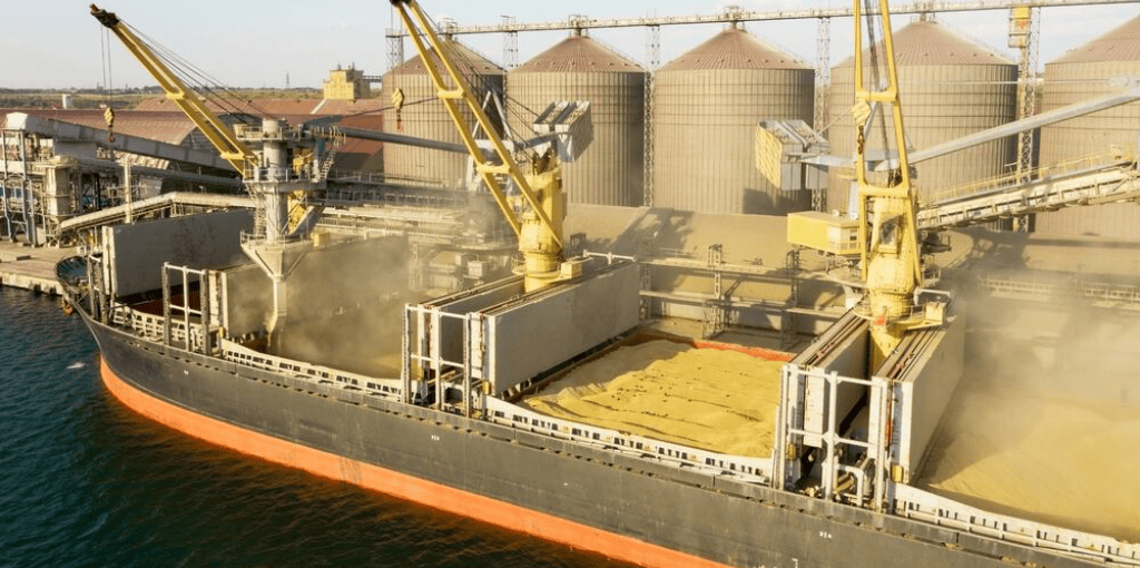 La guerra en Medio Oriente ya presiona los fletes al puerto y encarece la producción agrícola argentina