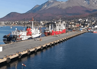 La ANPyN licitará la renovación de defensas en Ushuaia para reforzar la seguridad del muelle comercial