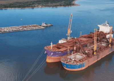 Uruguay expande su sistema de transbordo fluvial: mineral de hierro y combustibles en la hidrovía