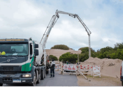 Puerto Quequén construye una nueva torre para la Baliza Posterior del canal exterior