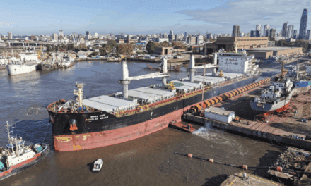 El bulk carrier Banglar Arjan completa la reparación de su hélice propulsora en Tandanor