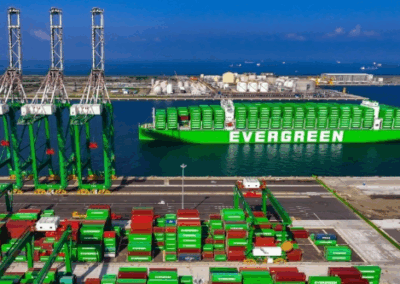 Evergreen ordena 22 portacontenedores doble combustible GNL de 24.000 TEU en un programa de US$6.500 millones