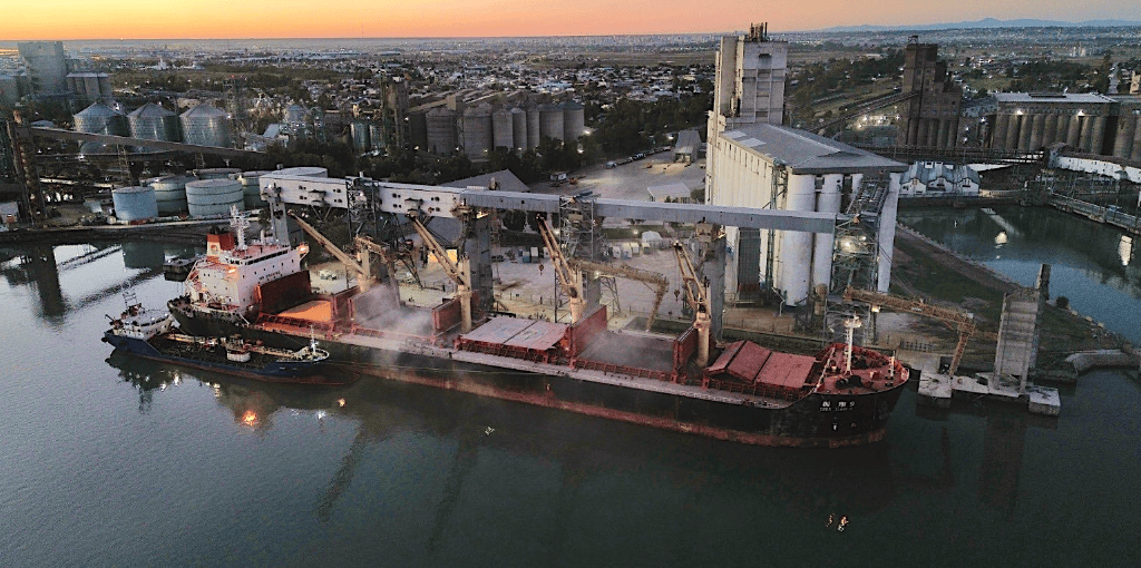 El Puerto de Bahía Blanca despacha medio millón de toneladas hacia los mercados que reconfiguran el comercio global de granos