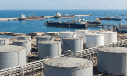Las reservas mundiales de petróleo caen a ritmo récord por la guerra en Irán