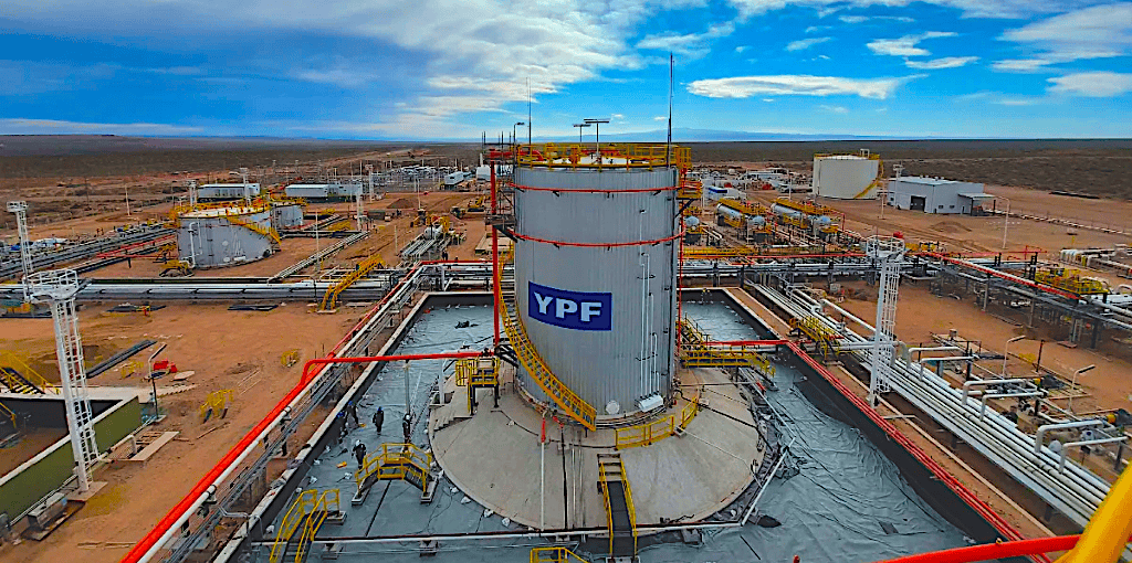 YPF suma cinco áreas en Vaca Muerta y abre una carrera contra el tiempo en la costa rionegrina