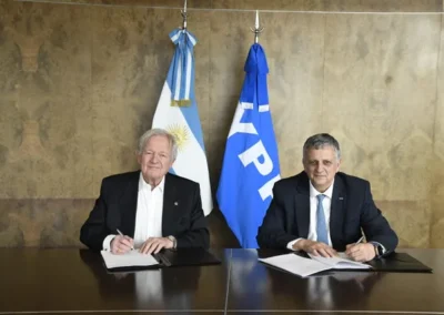 YPF Diversifica Ingresos en Downstream para Financiar Exportación de Energía