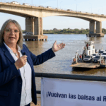 Barranqueras evalúa un servicio de balsas para descomprimir el transporte de cargas hacia Corrientes