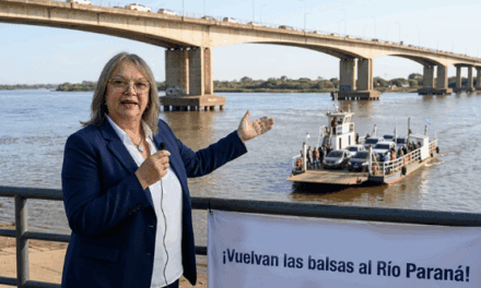 Barranqueras evalúa un servicio de balsas para descomprimir el transporte de cargas hacia Corrientes