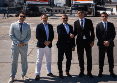 BCT Gdynia fortalece su capacidad operativa con dos nuevas grúas móviles Liebherr LHM 550
